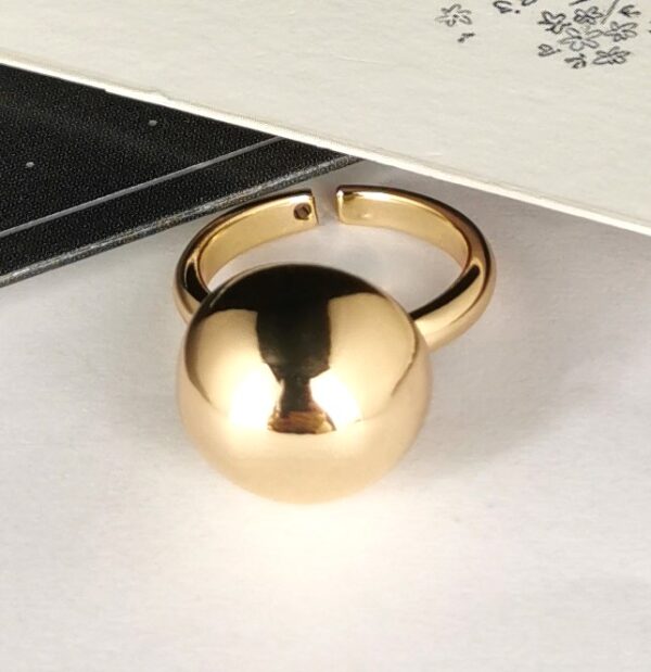 LR30002 GLD in size 8(open but not adjustable)